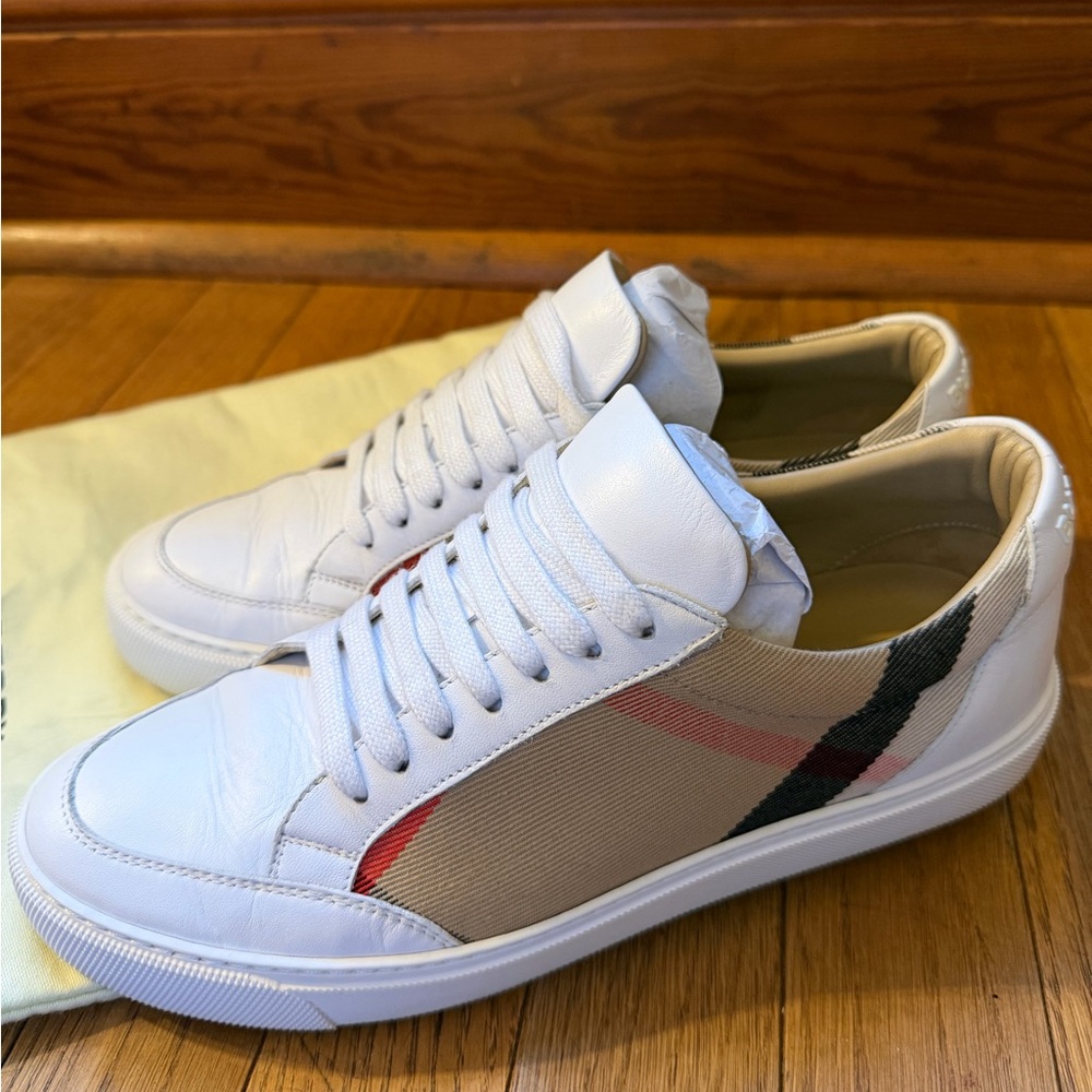 BURBERRY Check and white Leather Sneakers Womens Size 37.5 7 7.5! 100% Authenic